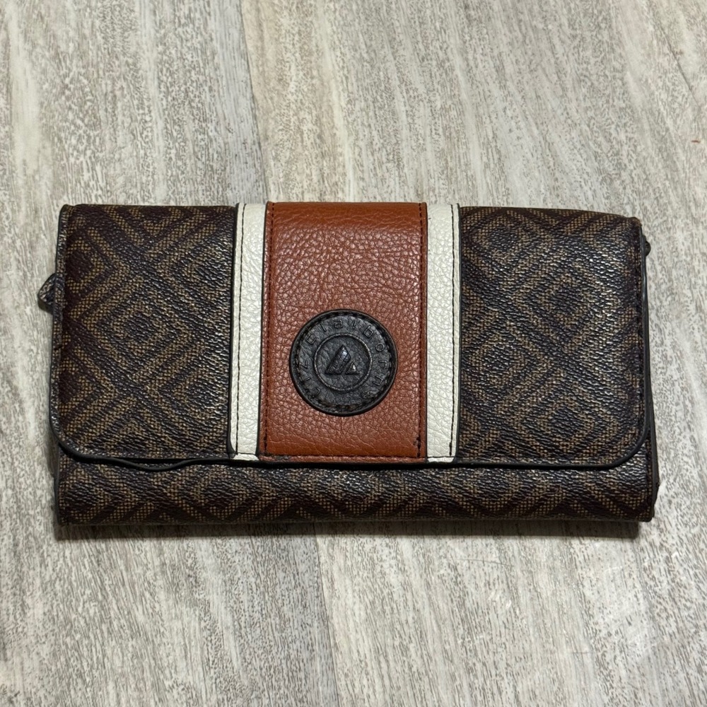 Geometric Brown Wallet Large Trifold Snap Closure Credit Card Holder